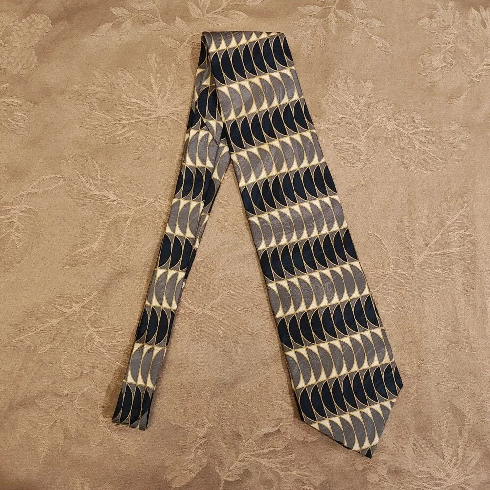 Raphael All Silk Patterned Tie, Excellent Used Condition! (EUC)